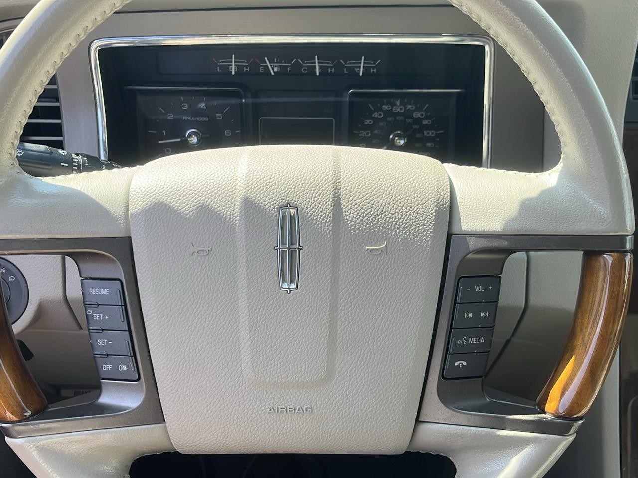 Lincoln Navigator 4WD 4dr 2013