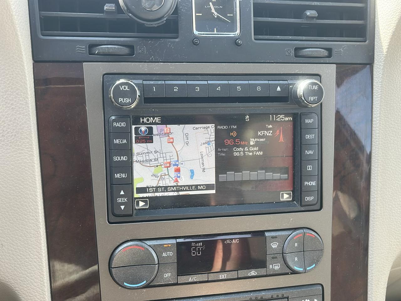 Lincoln Navigator 4WD 4dr 2013