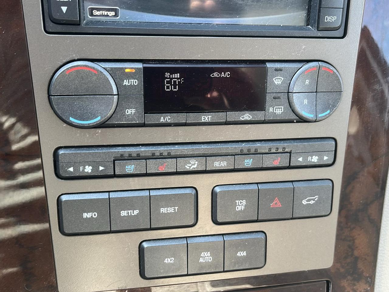 Lincoln Navigator 4WD 4dr 2013