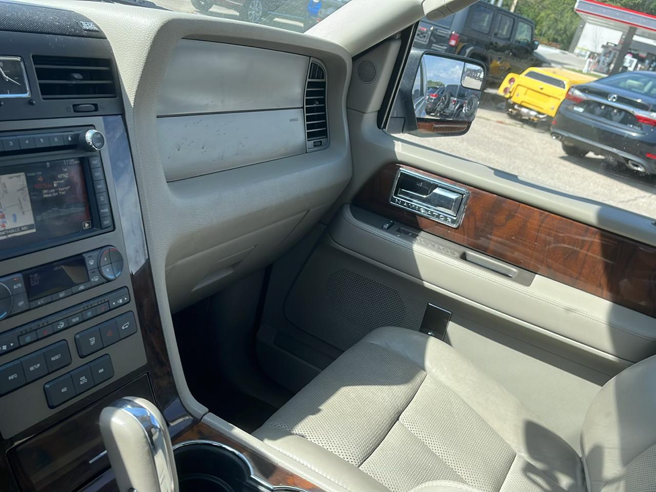 Lincoln Navigator 4WD 4dr 2013