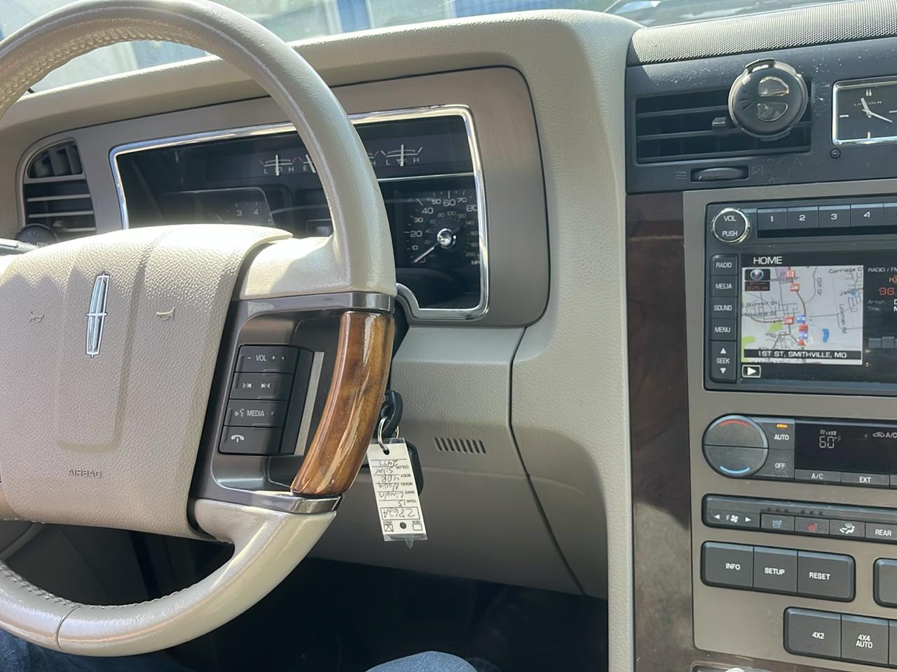 Lincoln Navigator 4WD 4dr 2013