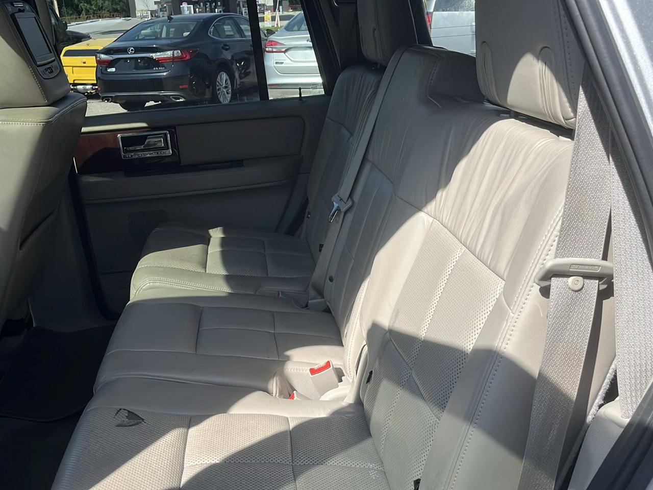 Lincoln Navigator 4WD 4dr 2013