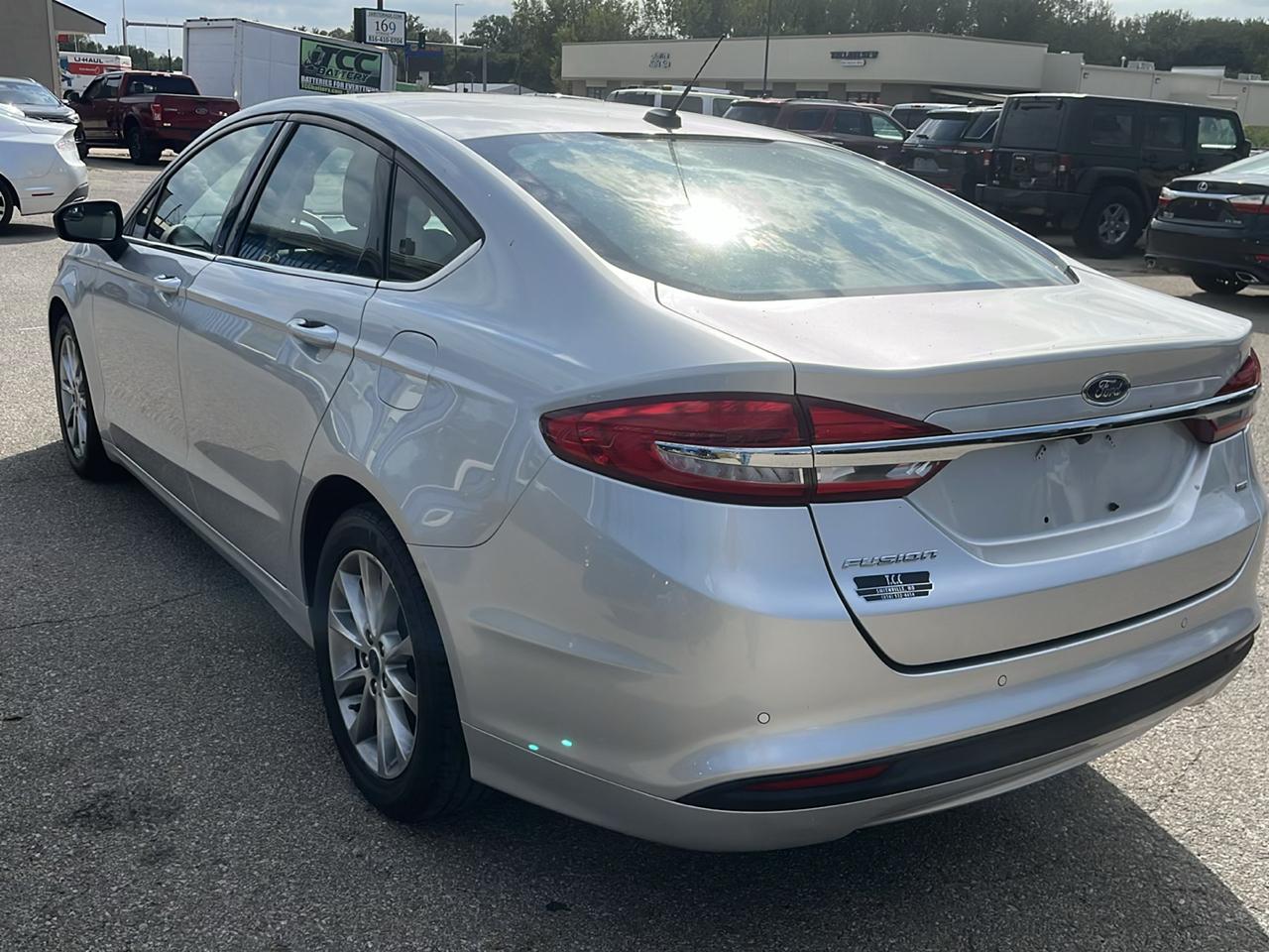 Ford Fusion SE FWD 2017