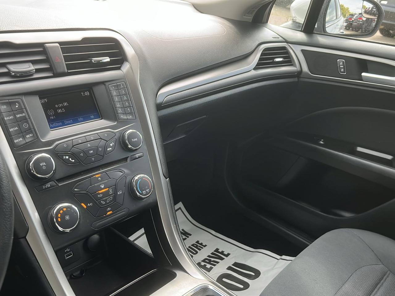 Ford Fusion SE FWD 2017