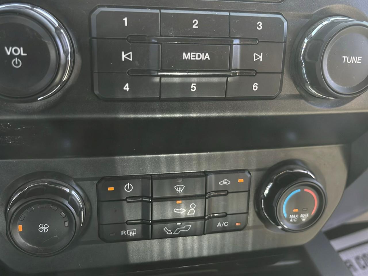 Ford F-150 4WD SuperCrew 139" XLT 2020