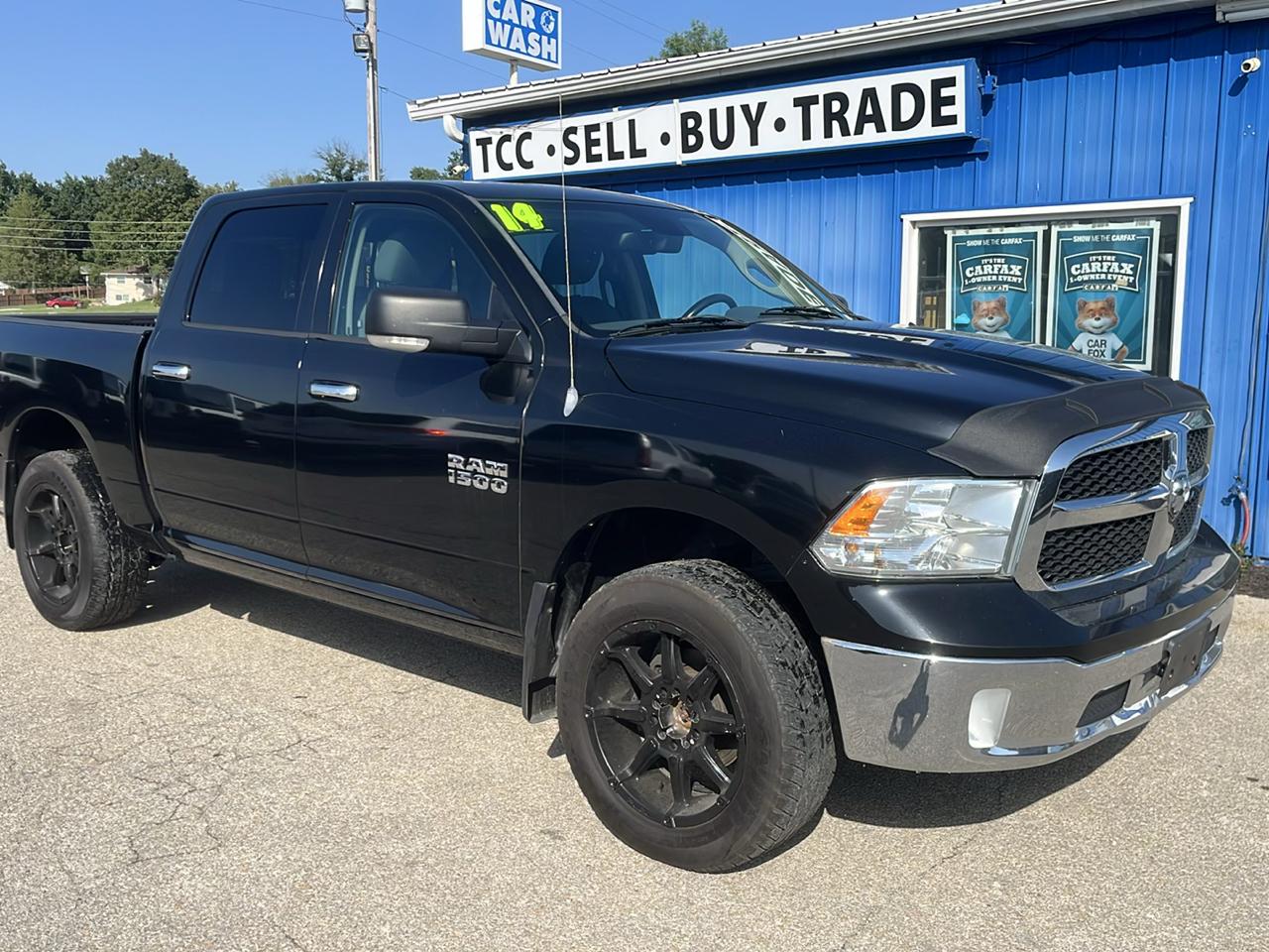 RAM 1500 4WD Crew Cab 140.5" SLT 2014