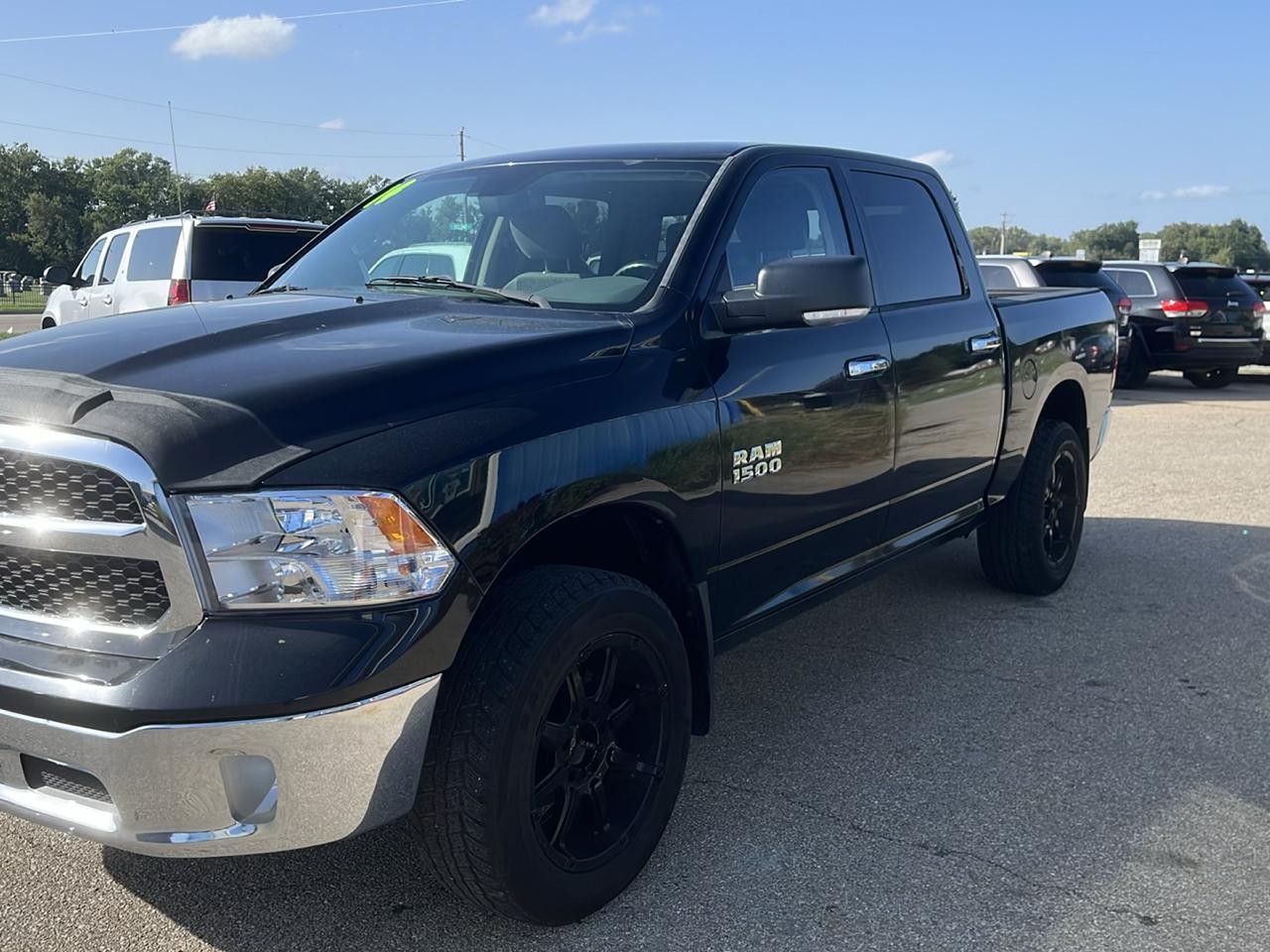 RAM 1500 4WD Crew Cab 140.5" SLT 2014