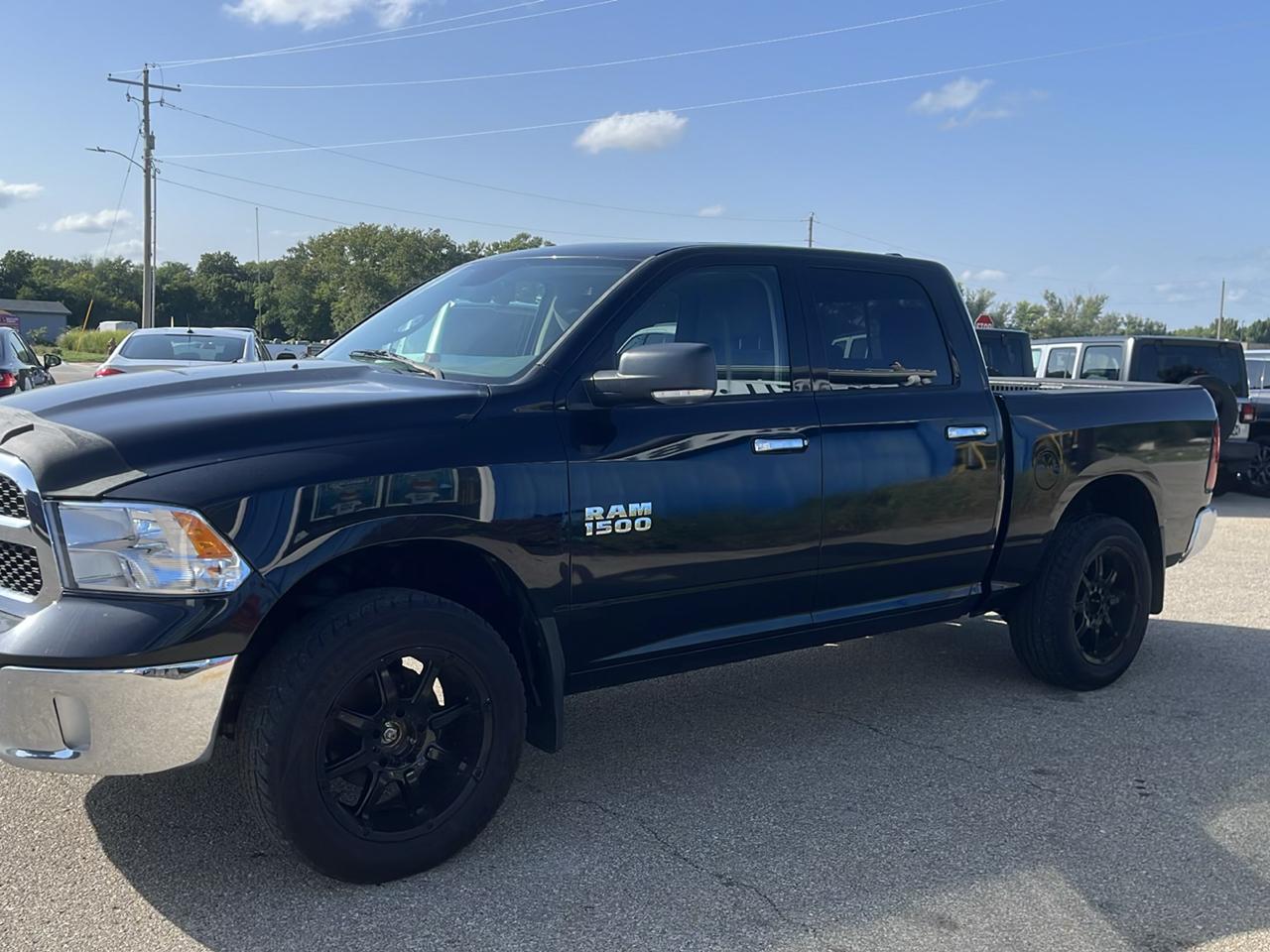 RAM 1500 4WD Crew Cab 140.5" SLT 2014