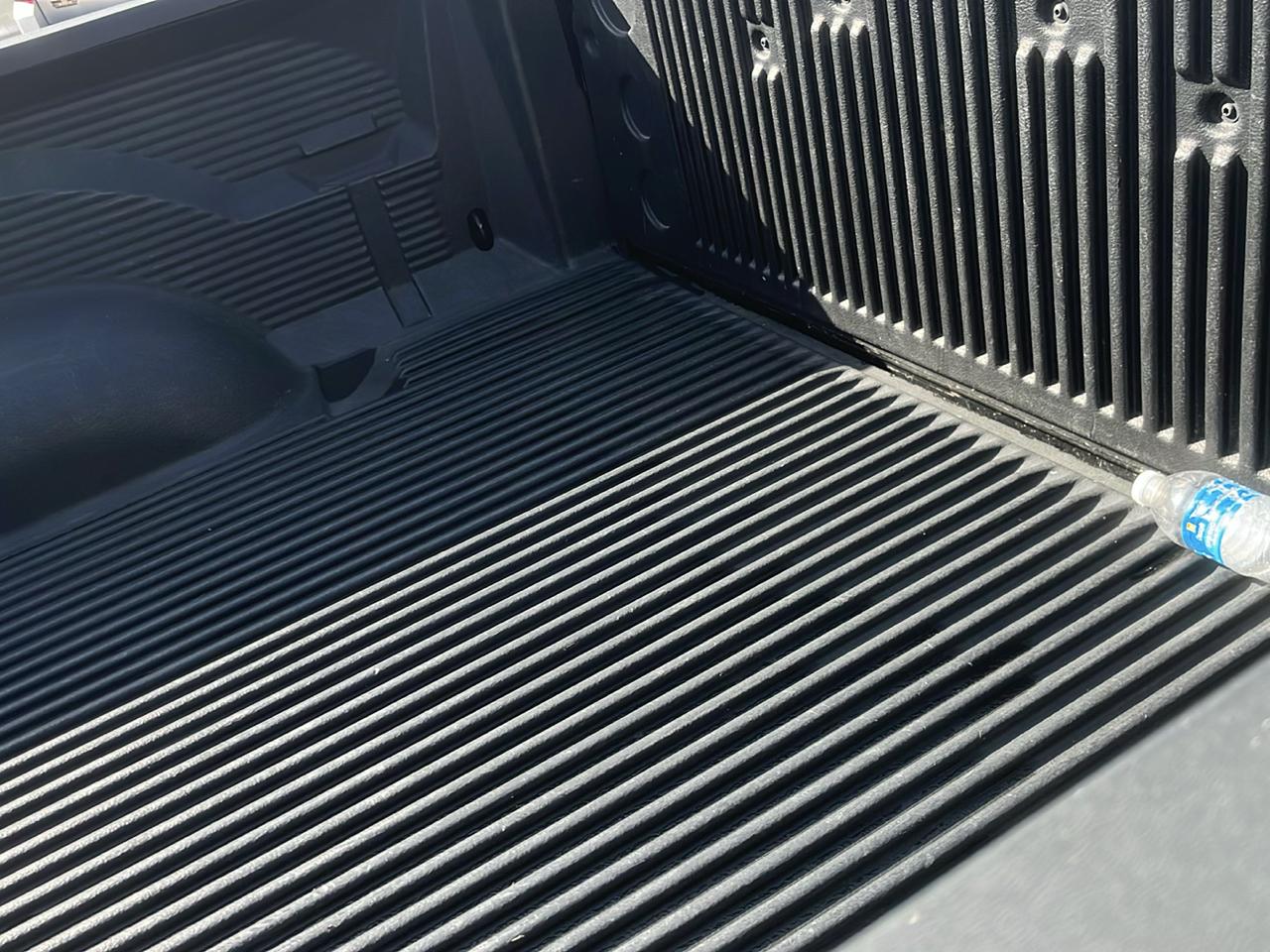 RAM 1500 4WD Crew Cab 140.5" SLT 2014
