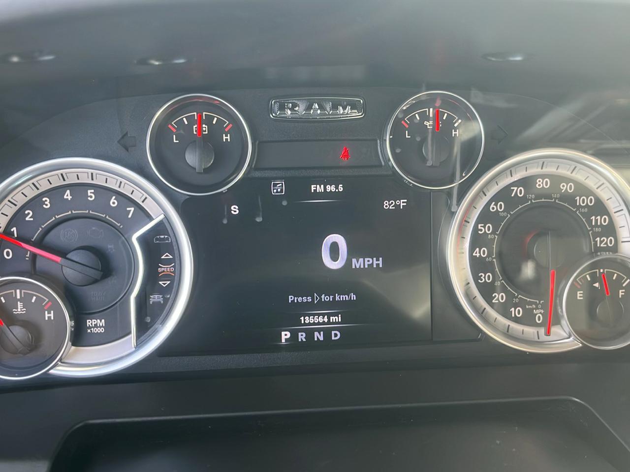 RAM 1500 4WD Crew Cab 140.5" SLT 2014