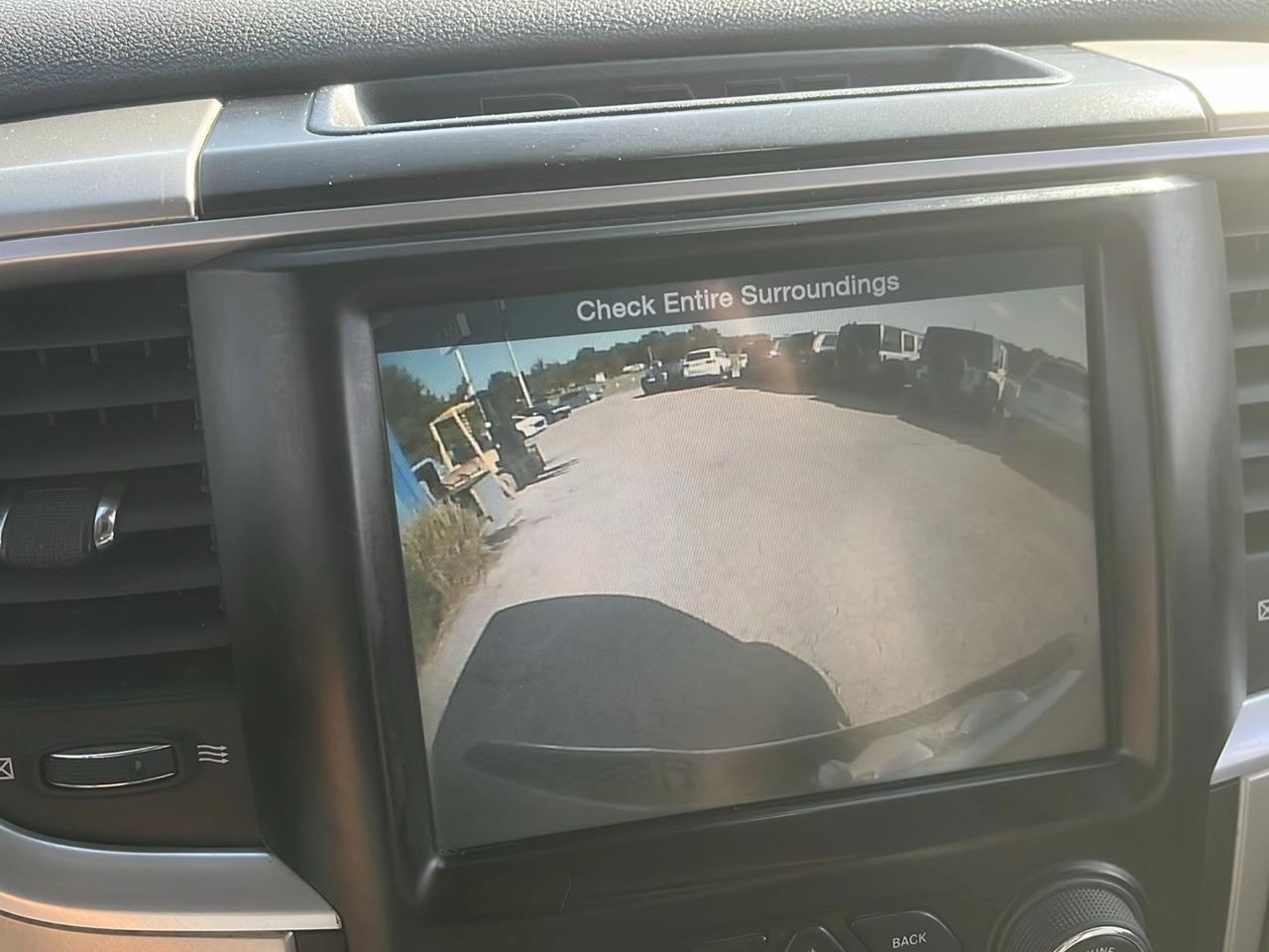 RAM 1500 4WD Crew Cab 140.5" SLT 2014