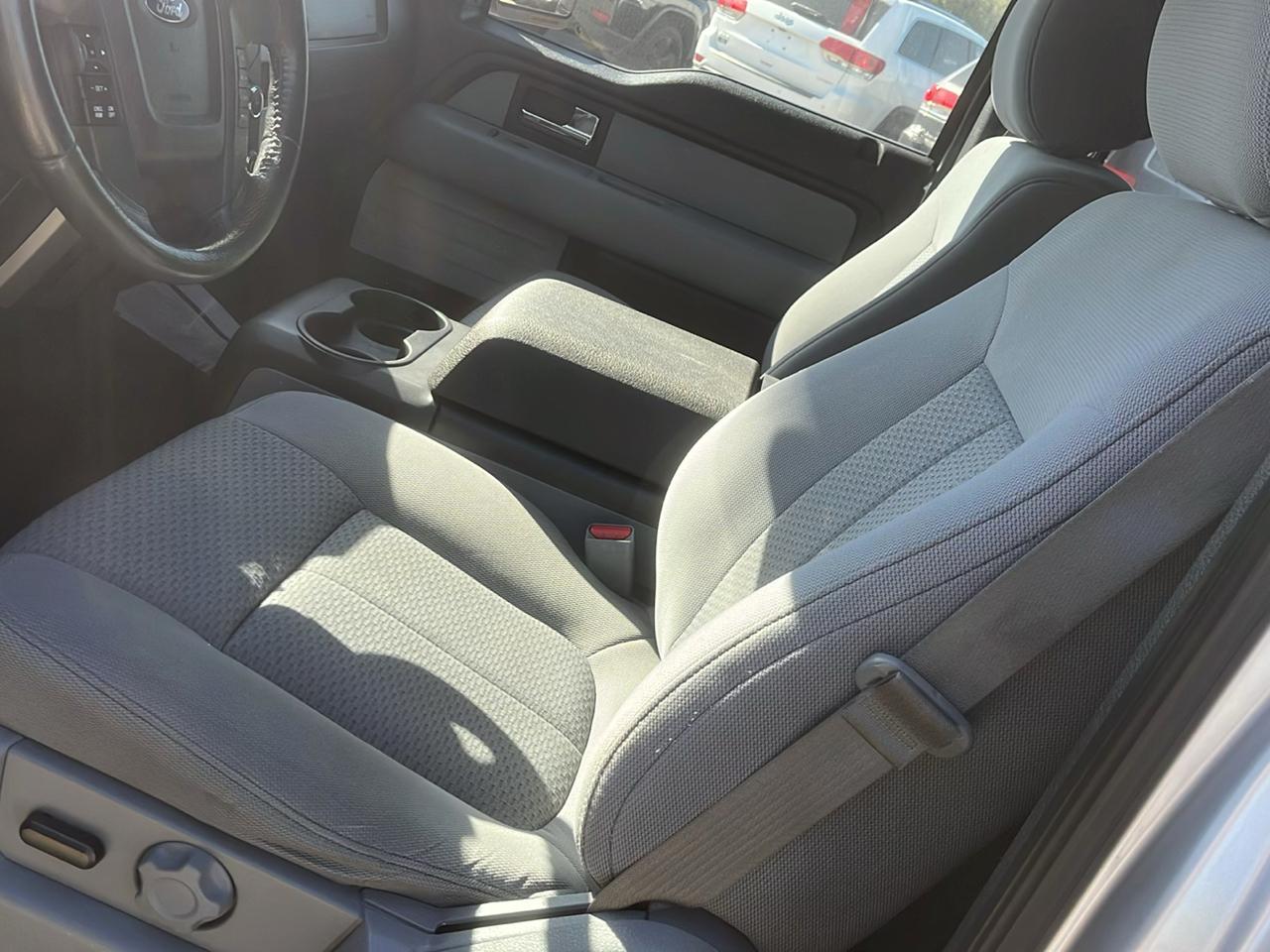 Ford F-150 4WD SuperCrew 145" XLT 2014