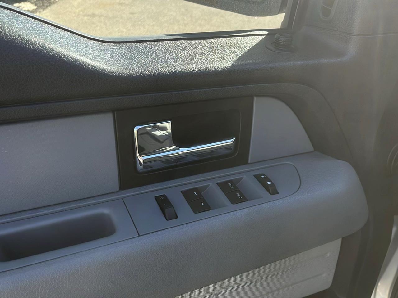 Ford F-150 4WD SuperCrew 145" XLT 2014
