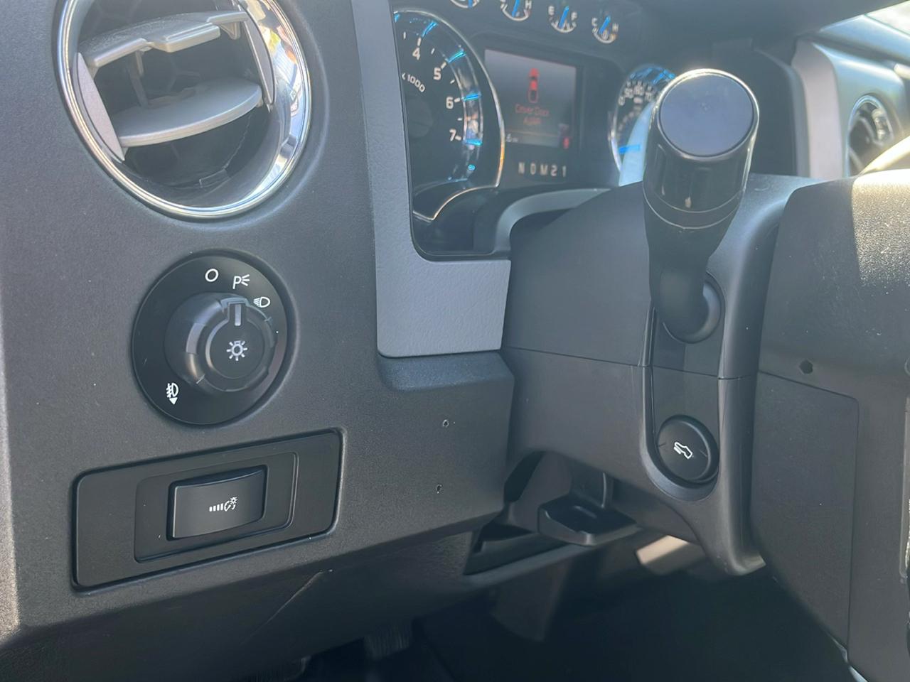 Ford F-150 4WD SuperCrew 145" XLT 2014