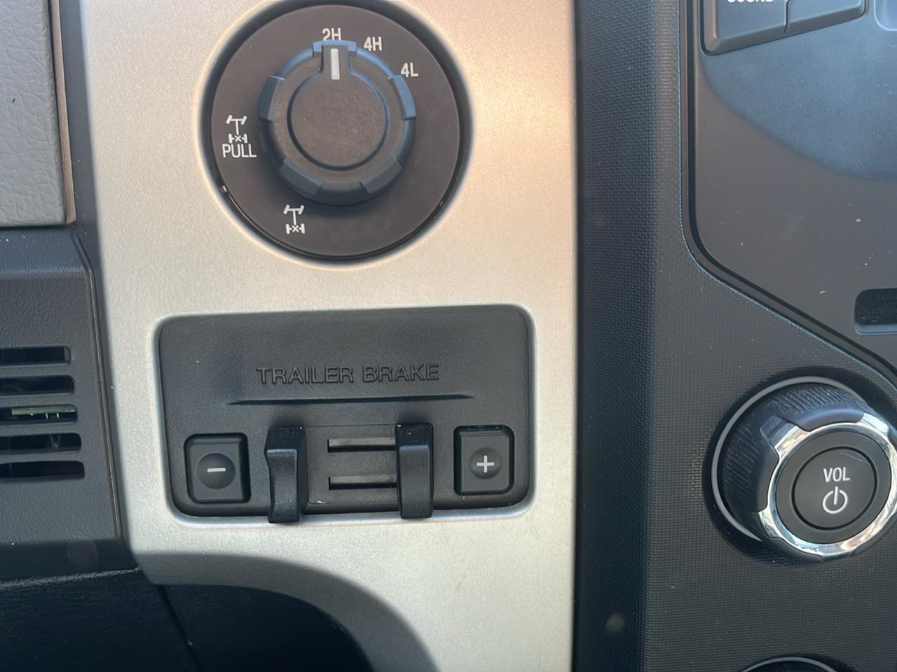 Ford F-150 4WD SuperCrew 145" XLT 2014
