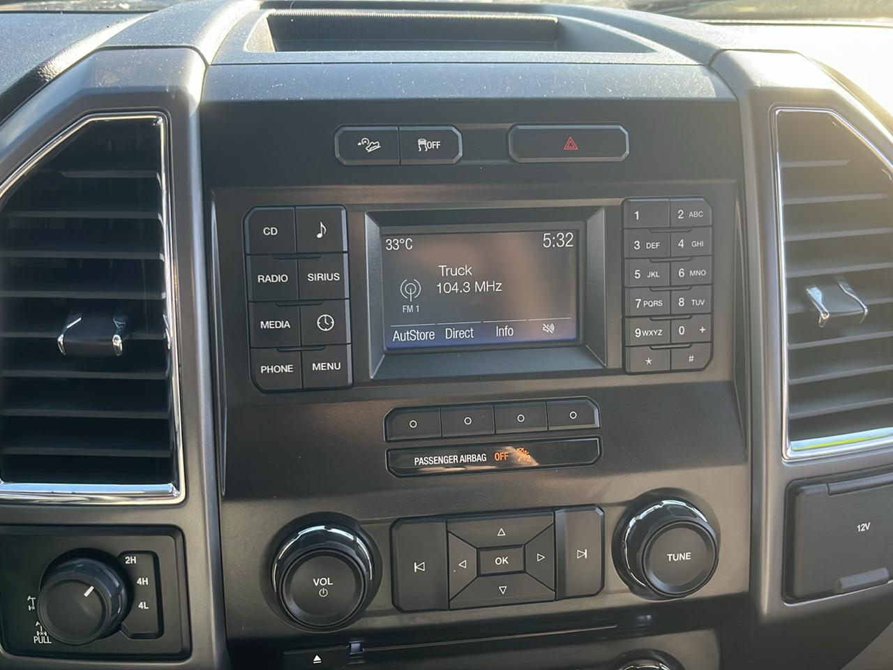 Ford F-150 4WD SuperCrew 145" XLT 2016