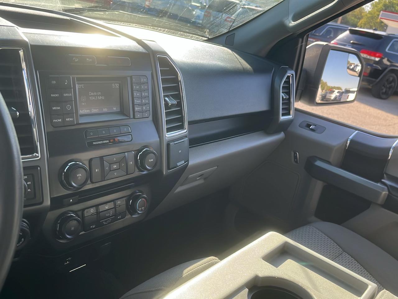 Ford F-150 4WD SuperCrew 145" XLT 2016