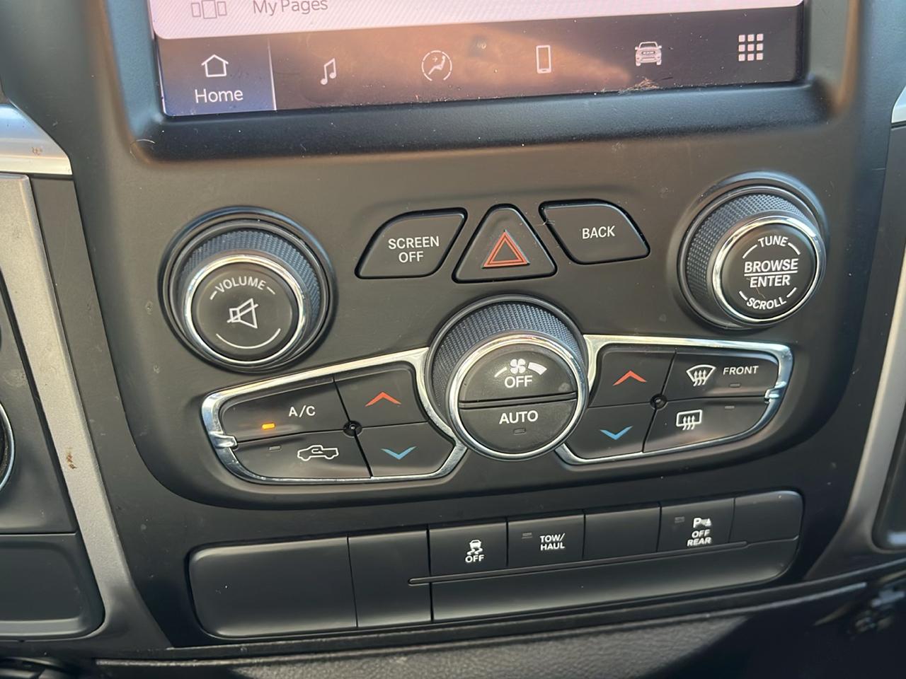 RAM 1500 Classic Warlock 4x2 Quad Cab 6'4" Box 2022