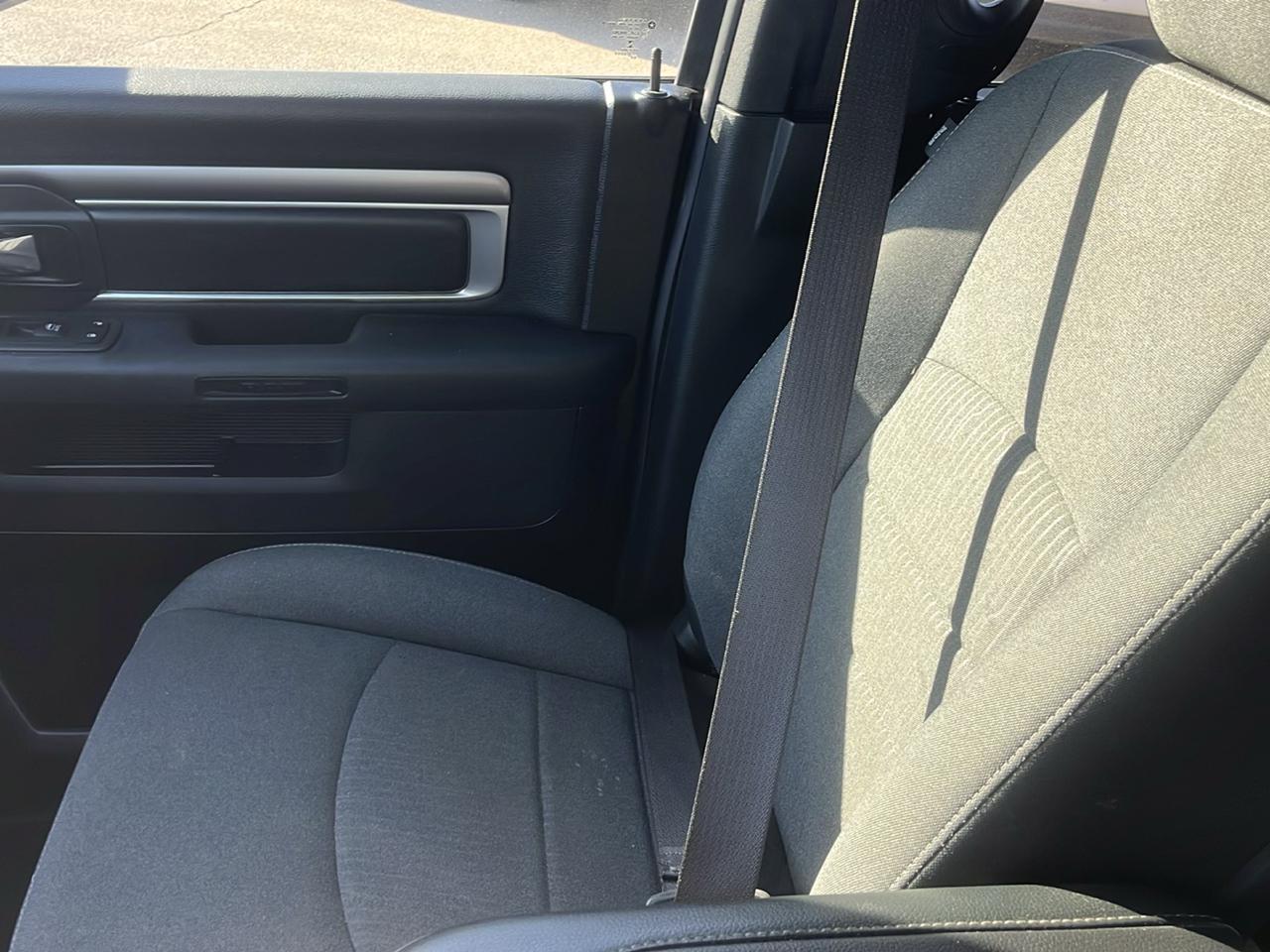 RAM 1500 Classic Warlock 4x2 Quad Cab 6'4" Box 2022
