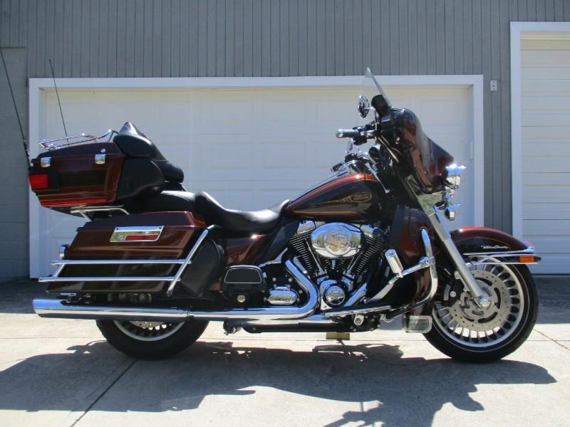 Harley-Davidson FLHTCU  2009