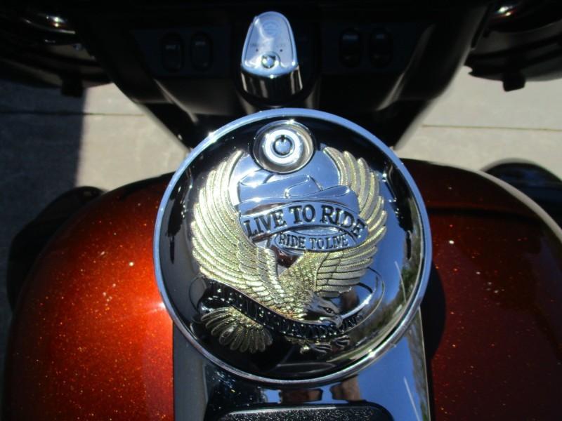 Harley-Davidson FLHTCU  2009