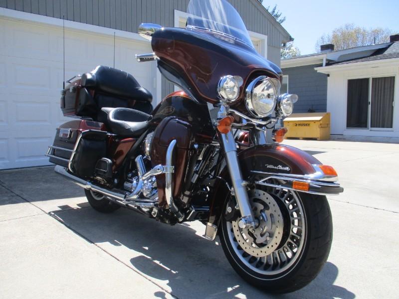 Harley-Davidson FLHTCU  2009