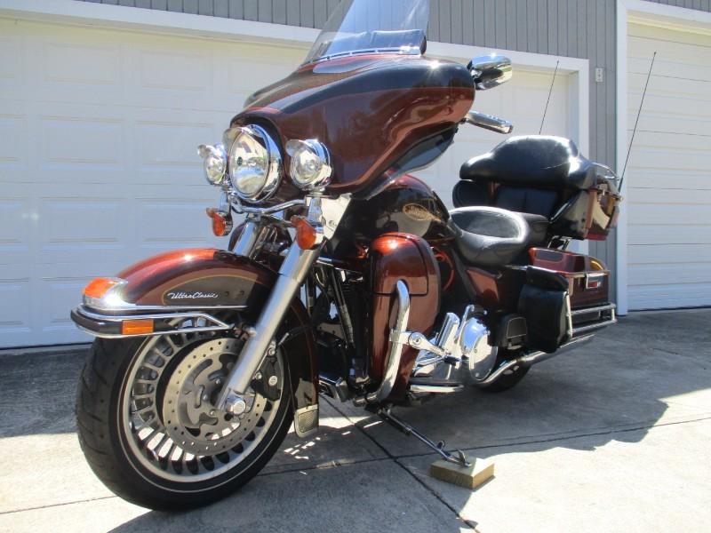 Harley-Davidson FLHTCU  2009