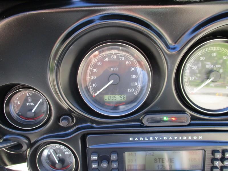 Harley-Davidson FLHTCU  2009