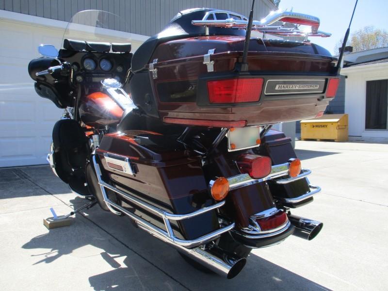 Harley-Davidson FLHTCU  2009