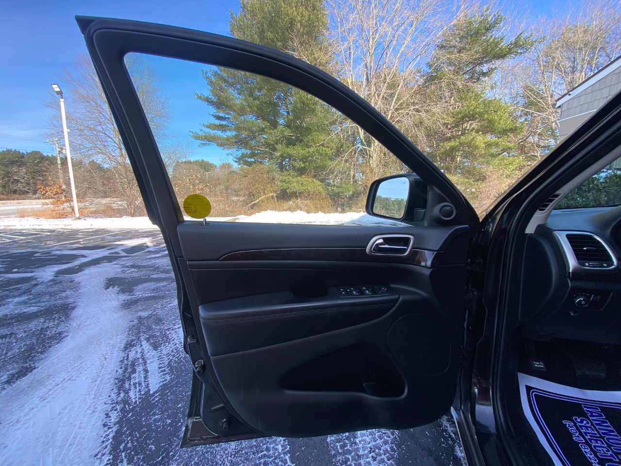 Jeep Grand Cherokee 4dr Laredo 2011