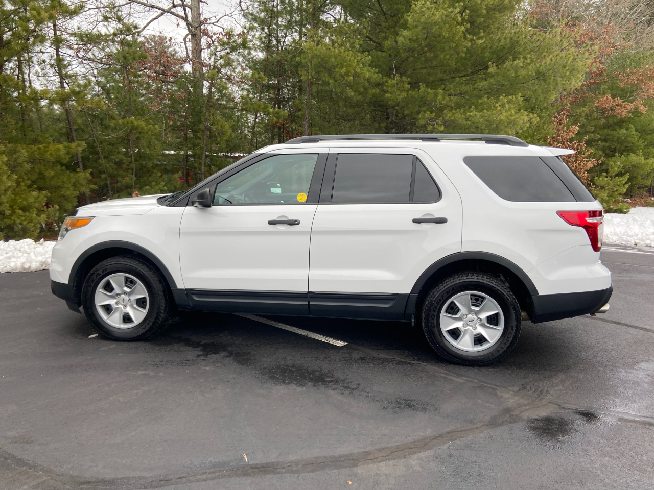Ford Explorer 4dr XL 4WD 2013