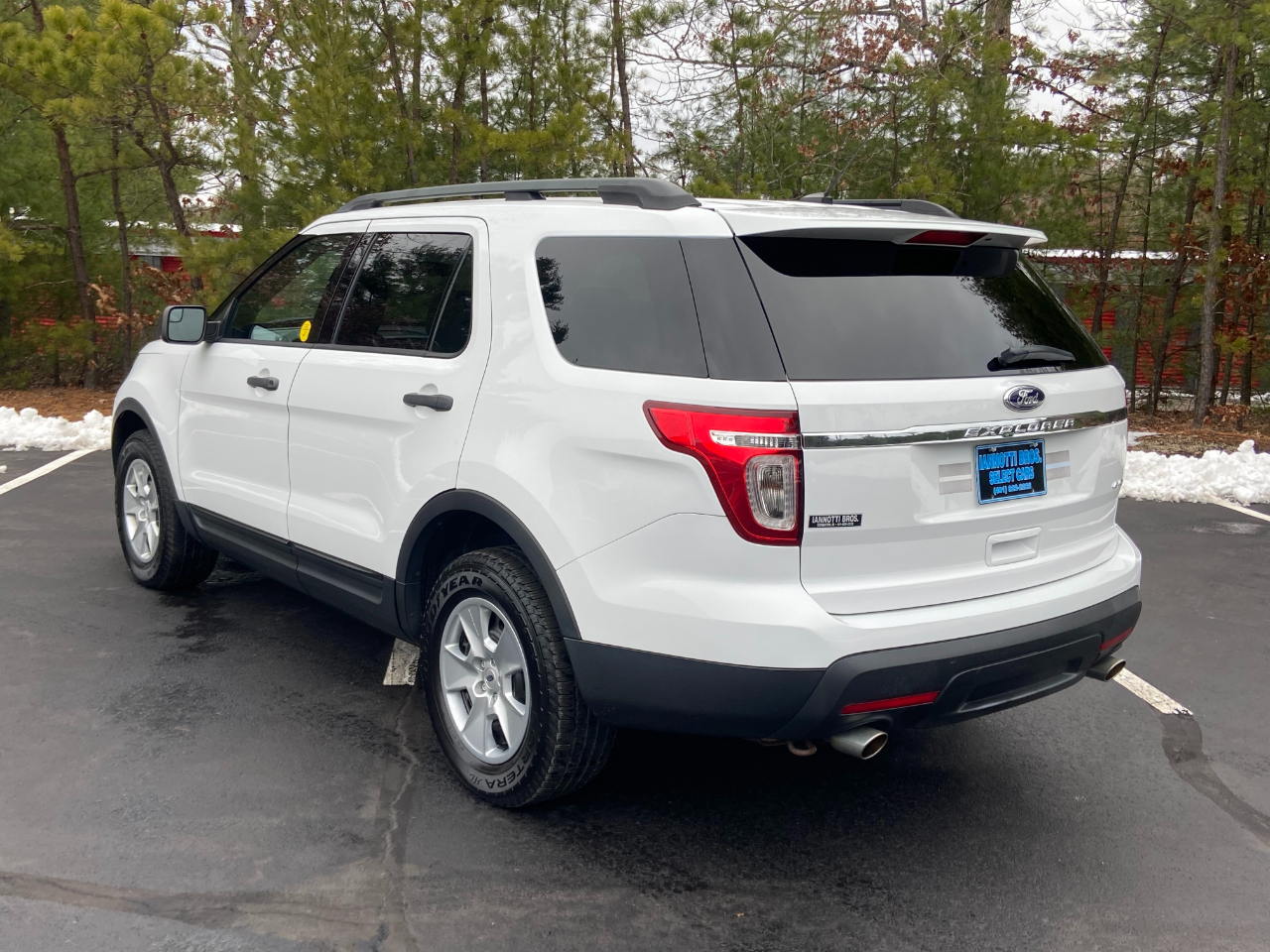 Ford Explorer 4dr XL 4WD 2013