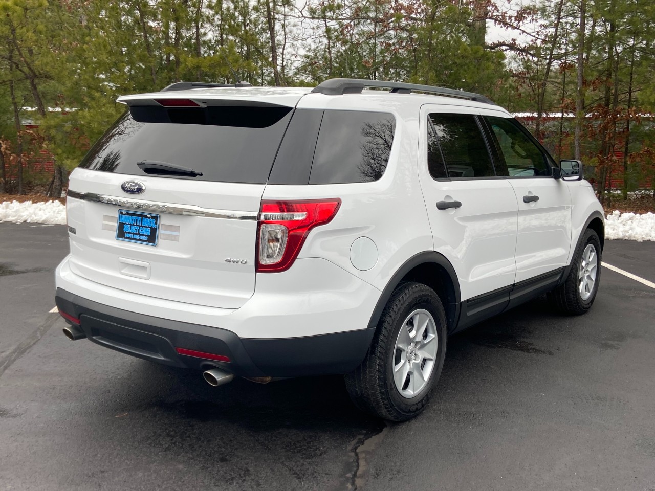 Ford Explorer 4dr XL 4WD 2013