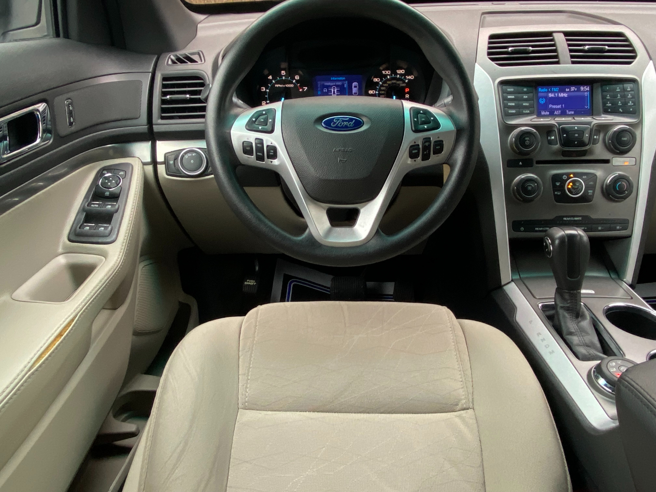 Ford Explorer 4dr XL 4WD 2013