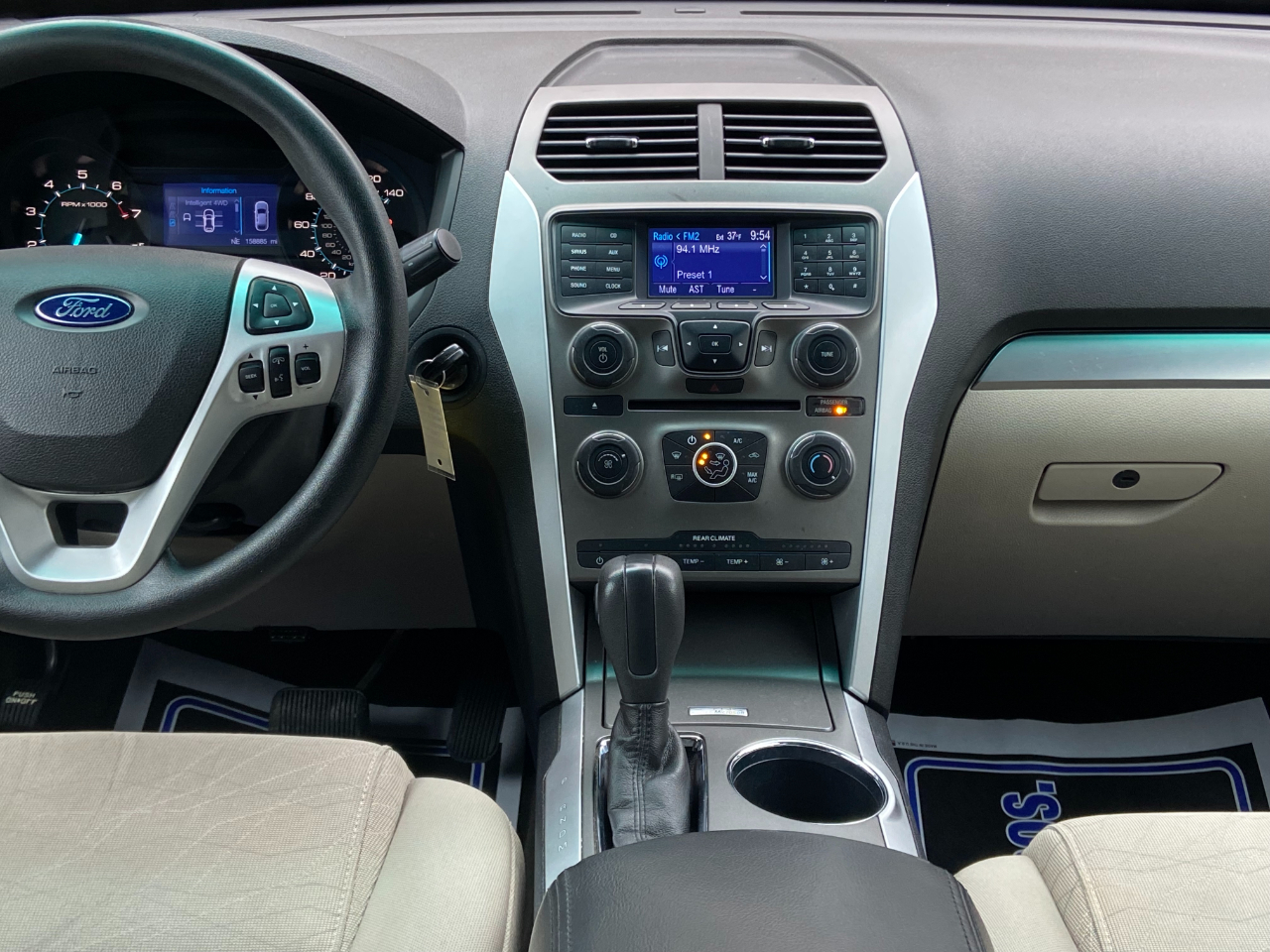 Ford Explorer 4dr XL 4WD 2013