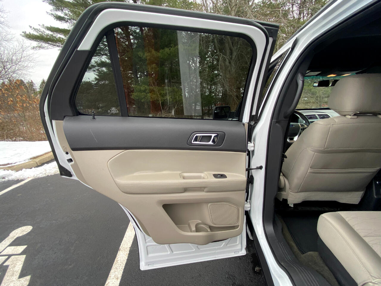 Ford Explorer 4dr XL 4WD 2013