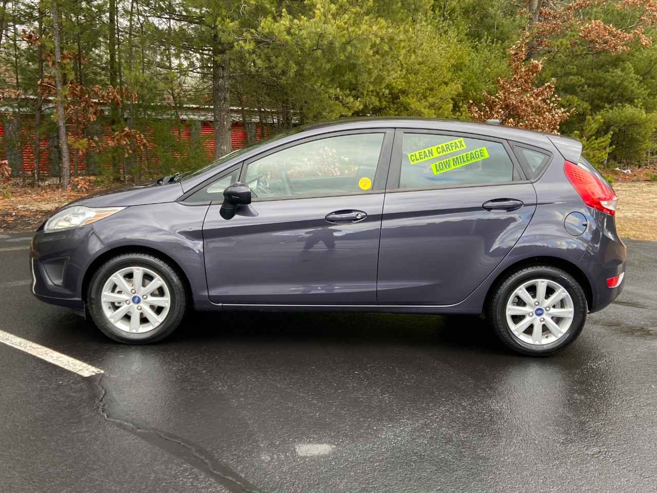 Ford FIESTA SE  2012