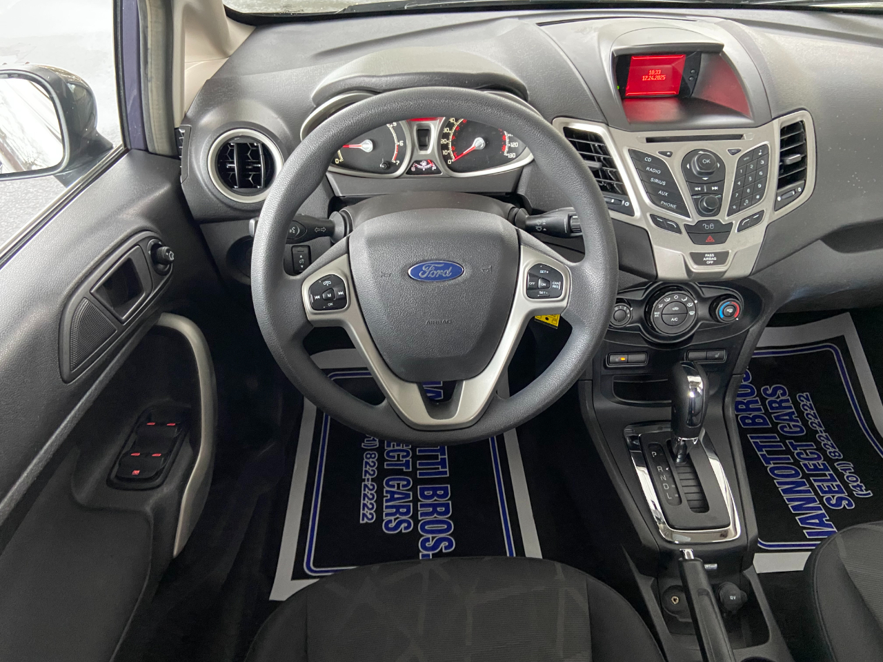 Ford FIESTA SE  2012