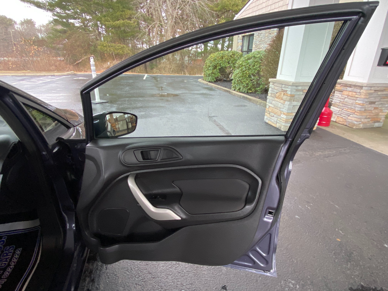 Ford FIESTA SE  2012