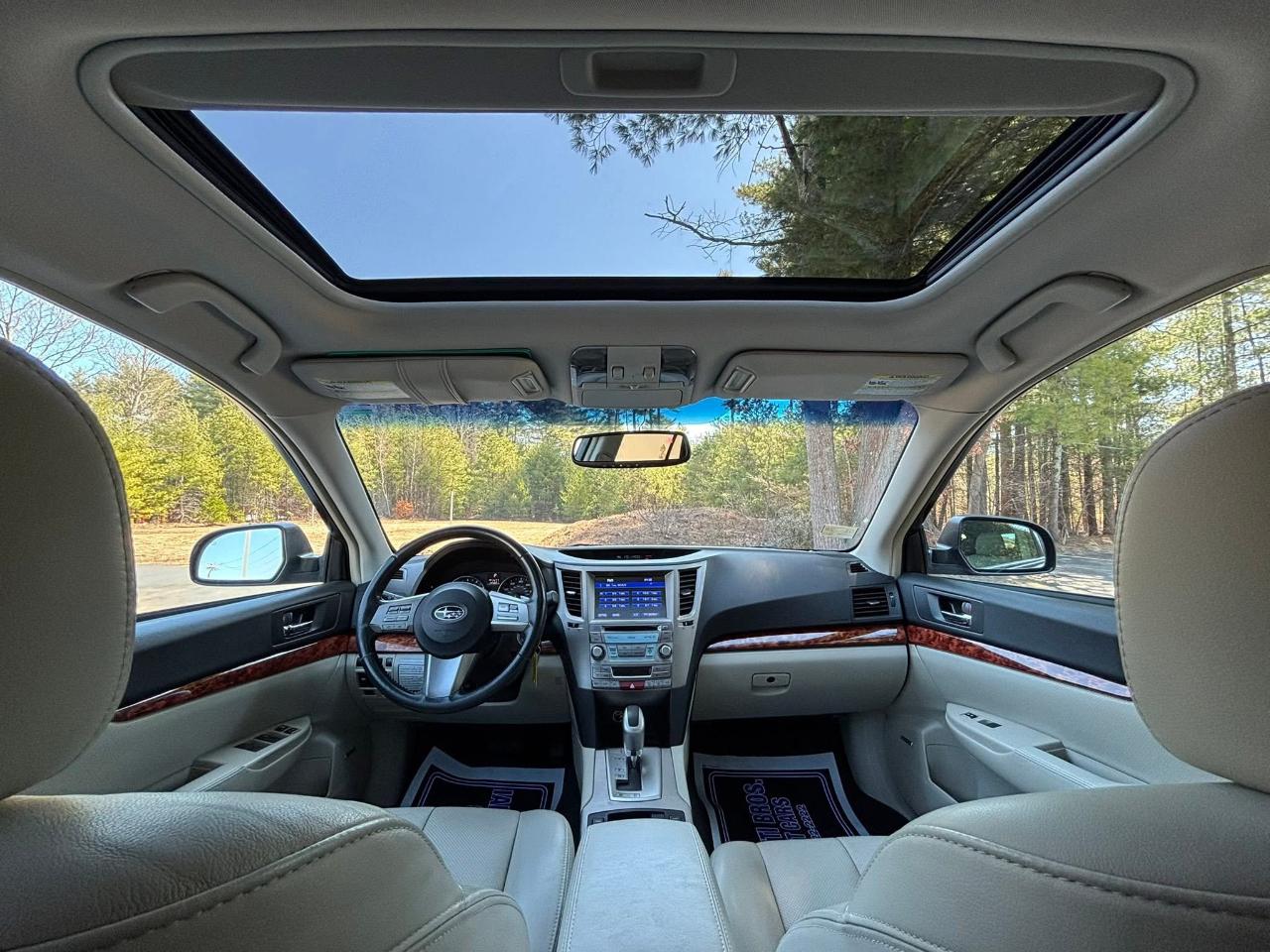 Subaru Outback 4dr Wgn 2.5i Limited 2011