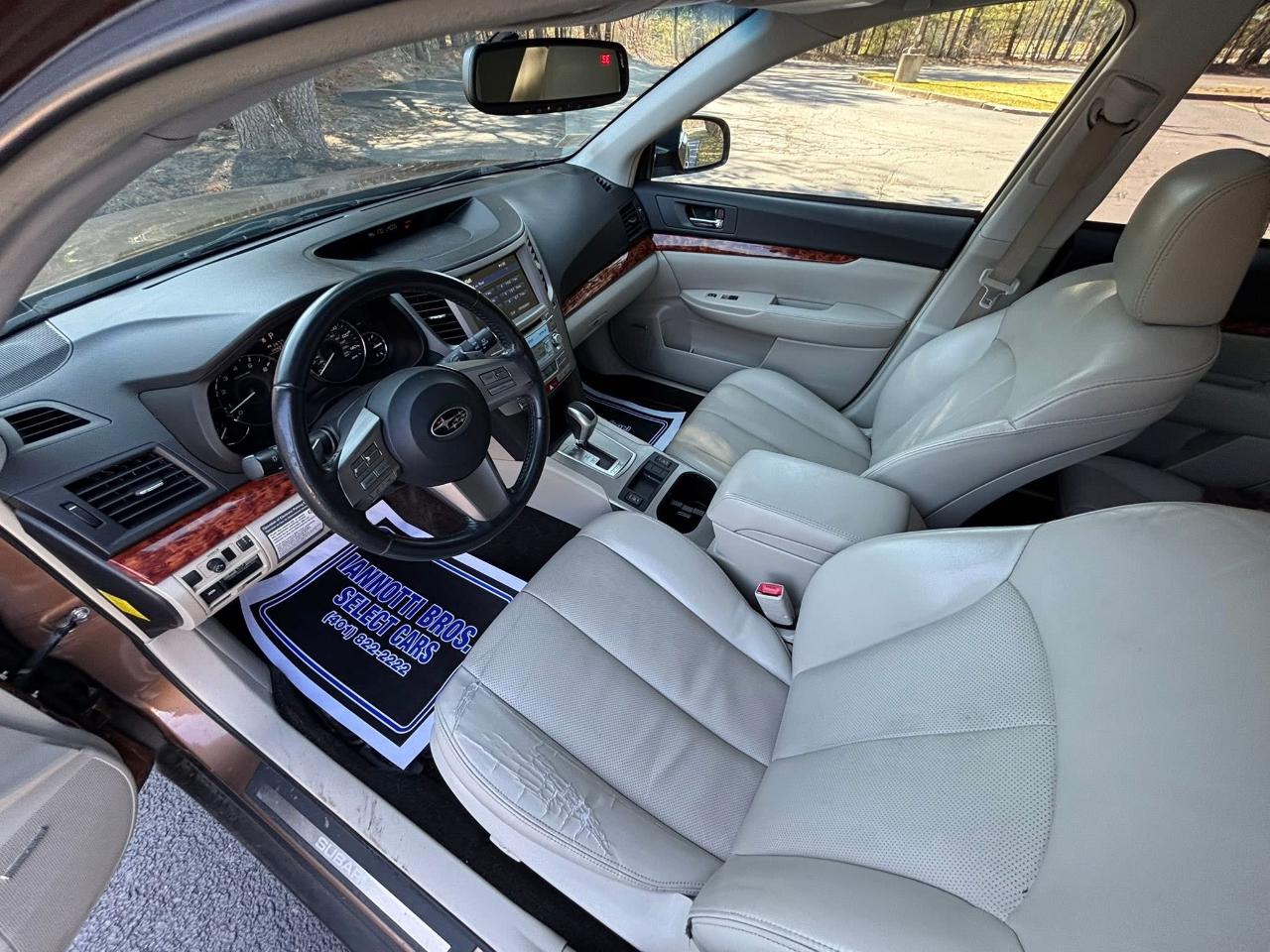 Subaru Outback 4dr Wgn 2.5i Limited 2011