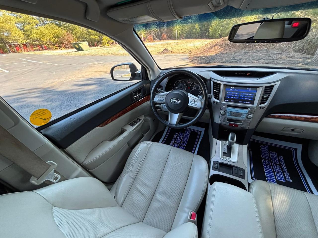 Subaru Outback 4dr Wgn 2.5i Limited 2011