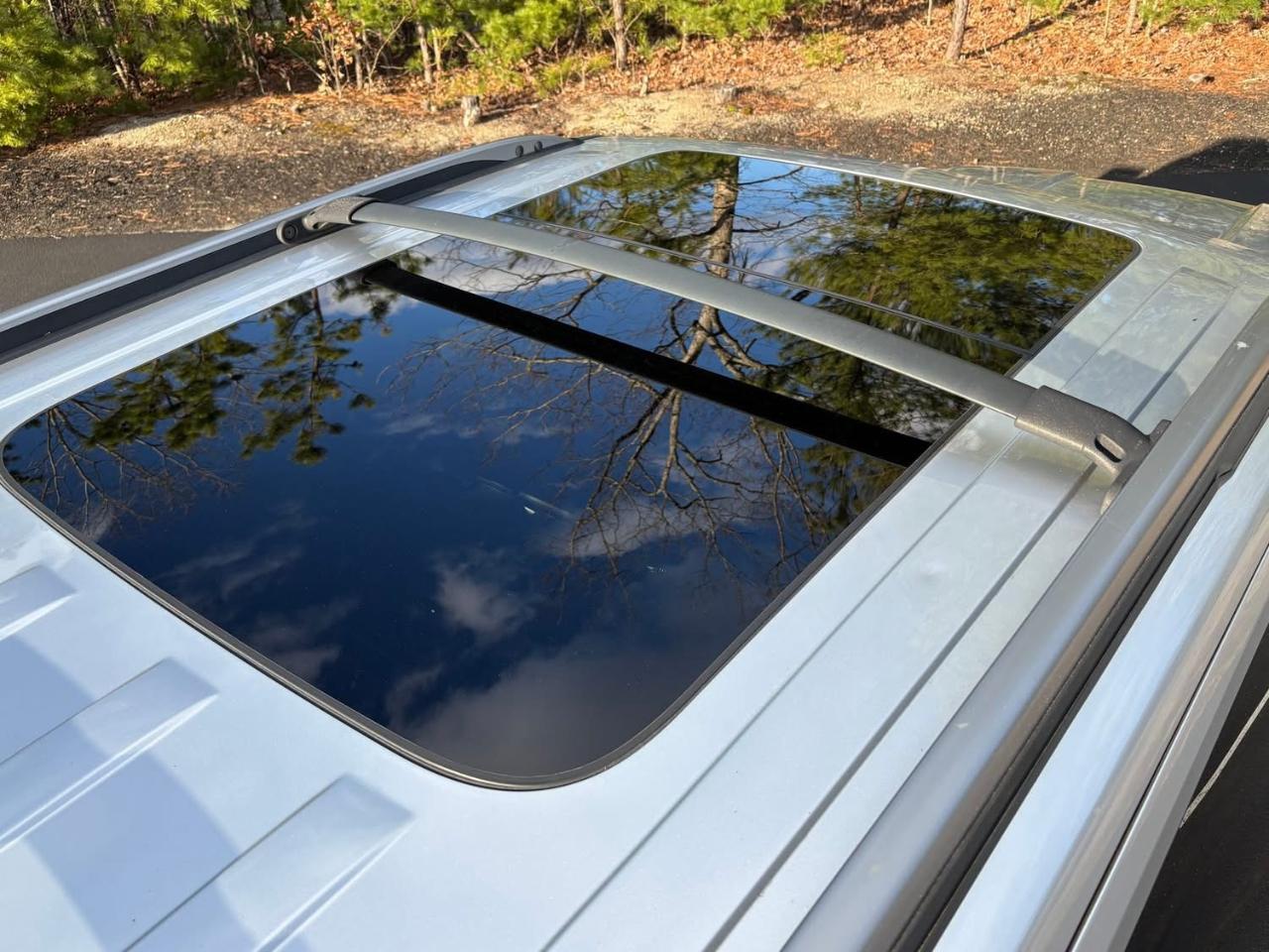 Ford Explorer XLT 4D SUV FWD 2016