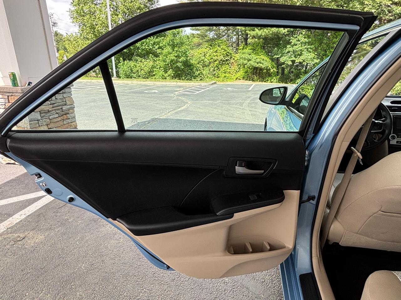 Toyota Camry L 2012