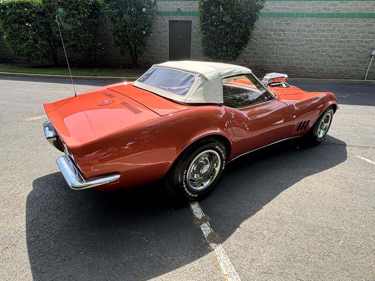 Chevrolet Corvette 2D Convertible 1968