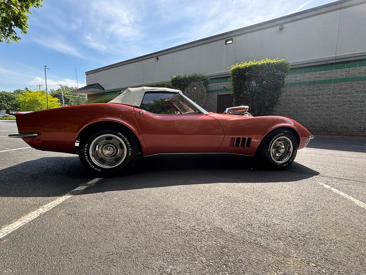 Chevrolet Corvette 2D Convertible 1968