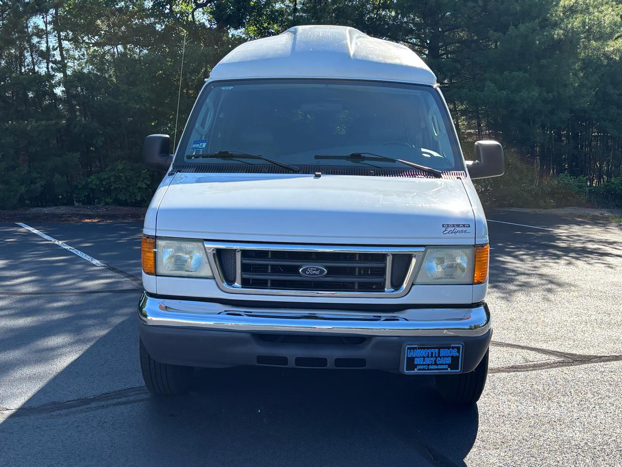 Ford Econoline E-250 2005