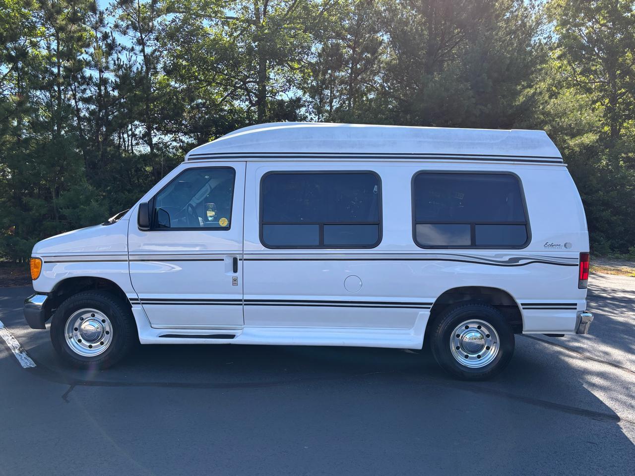 Ford Econoline E-250 2005