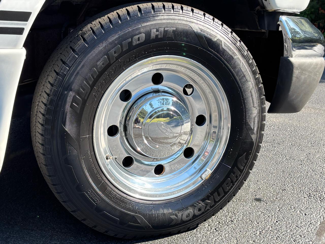 Ford Econoline E-250 2005