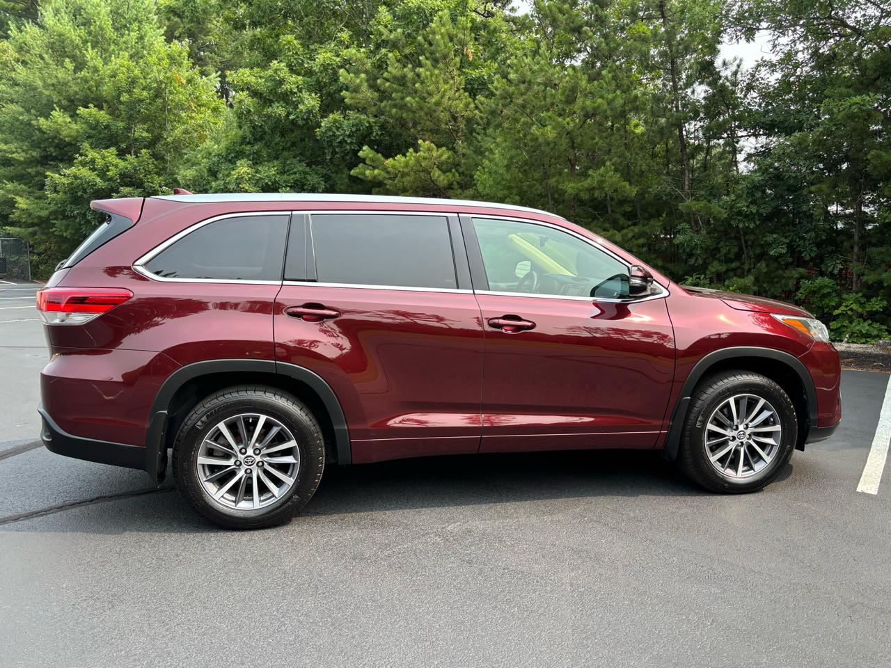 Toyota Highlander XLE AWD V6 2017